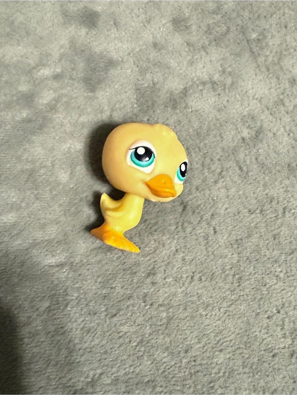 Littlest Pet Shop LPS Yellow Duck #150 Teal Eyes Hasbro